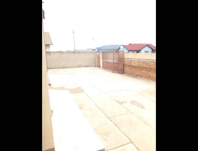 3 BEDROOM HOUSE FOR SALE IN MOHLAKENG